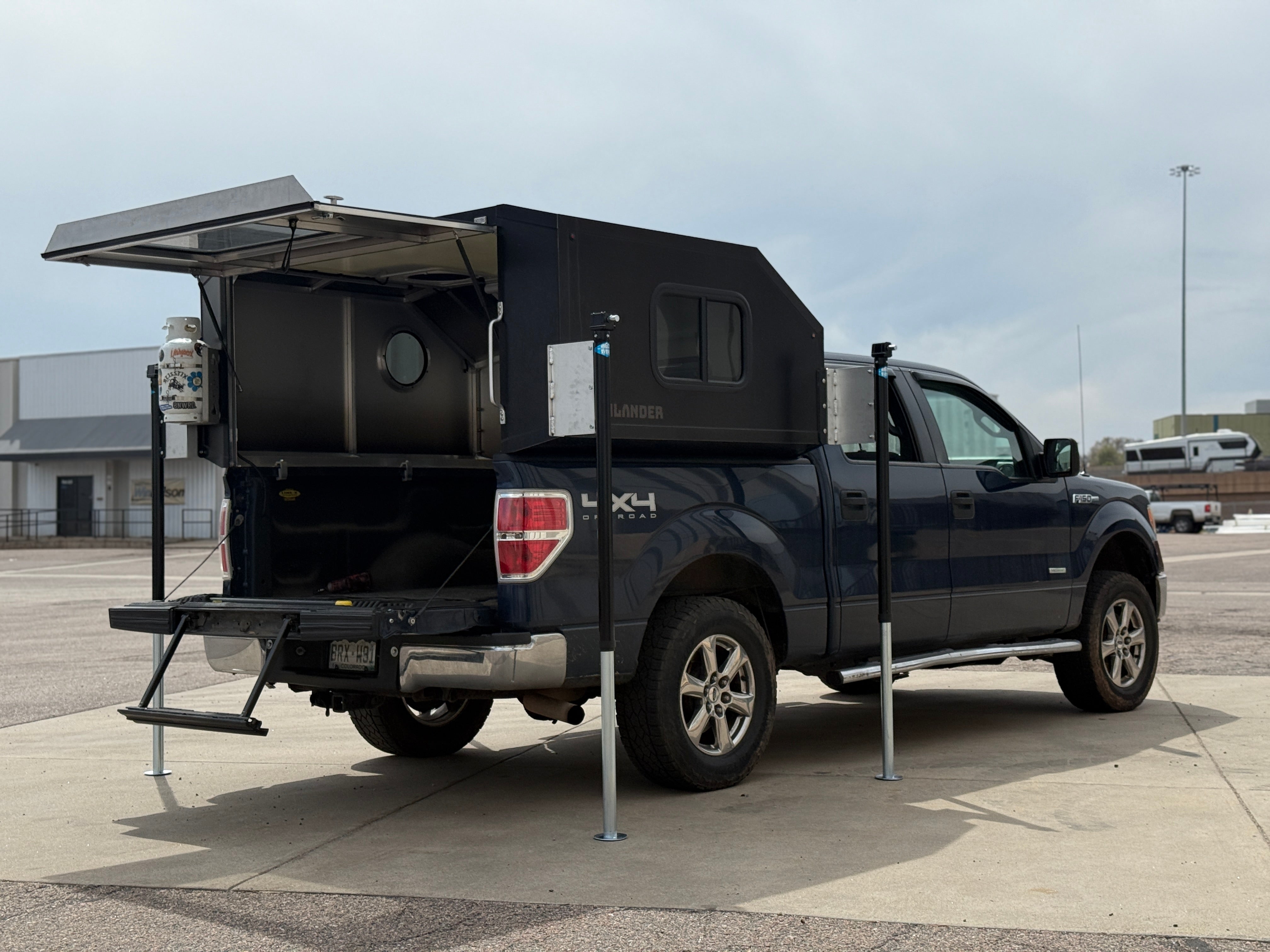 Quick Bolt-On Camper Jacks