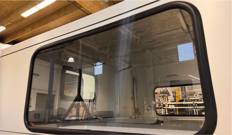 MLX Tailgate Clear Stationary Window