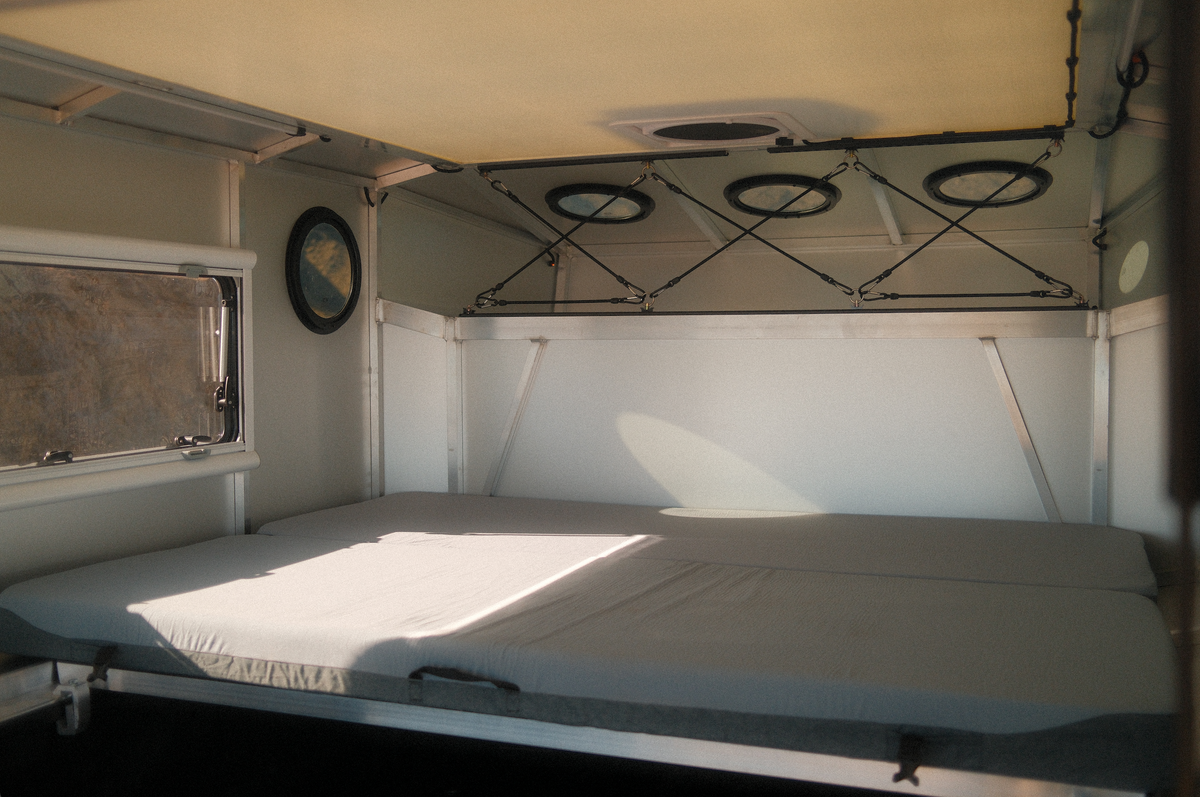 MOONLANDER X - Best Truck Bed Camper